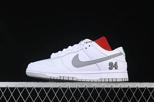 All Categories Nk SB Dunk Series Nk SB Dunk Low Low-top sneakers Supreme x Nike Dunk SB Dunk Low joint white low-top casual skateboard shoes HQ8487-100